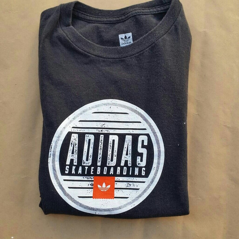 ADIDAS SPELLOUT AND LOGO SKATEBOARDING TSHIRT TEE